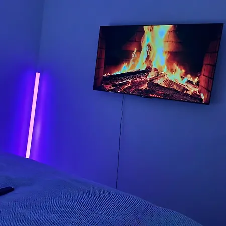 Cozy New In Center Appartement